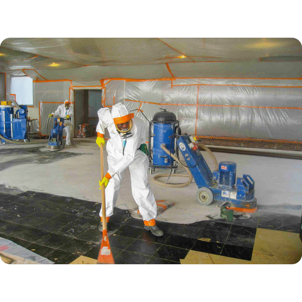 Élimination sécurisée des matériaux toxiques pendant la démolition villas Marrakech.