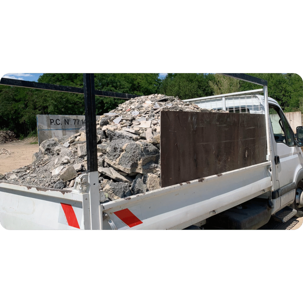 Gestion complète des gravats générés par la démolition villas Marrakech.