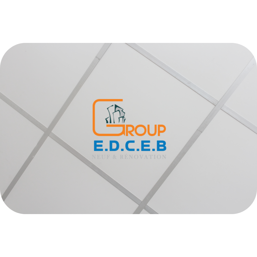 Installation professionnelle de plafond placo suspendu dans une villa à Marrakech