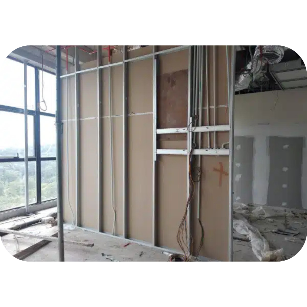 Prise de mesures et étude de plan pour cloison sur rail en placo à Marrakech.