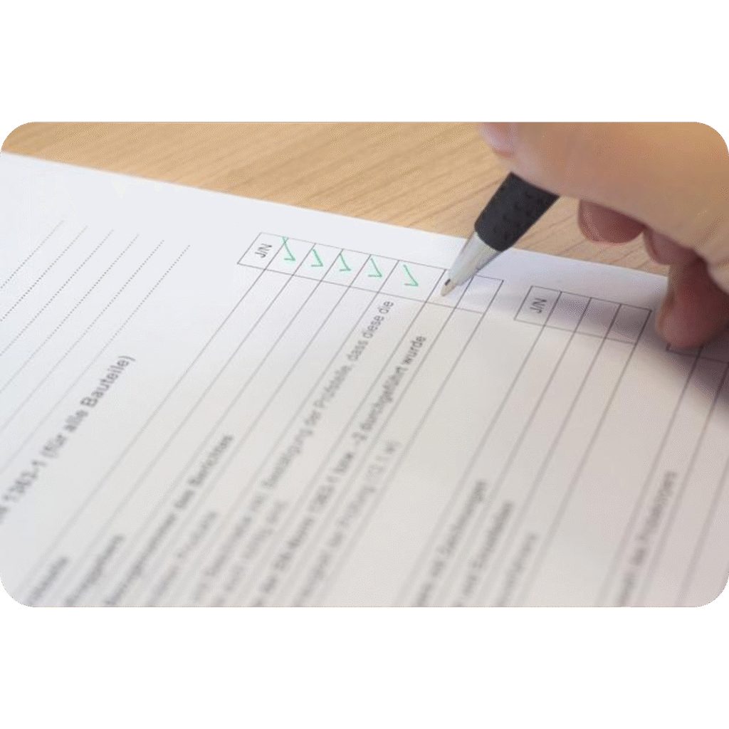 Contrôle qualité final des ouvrages de maçonnerie à Marrakech avec outils professionnels